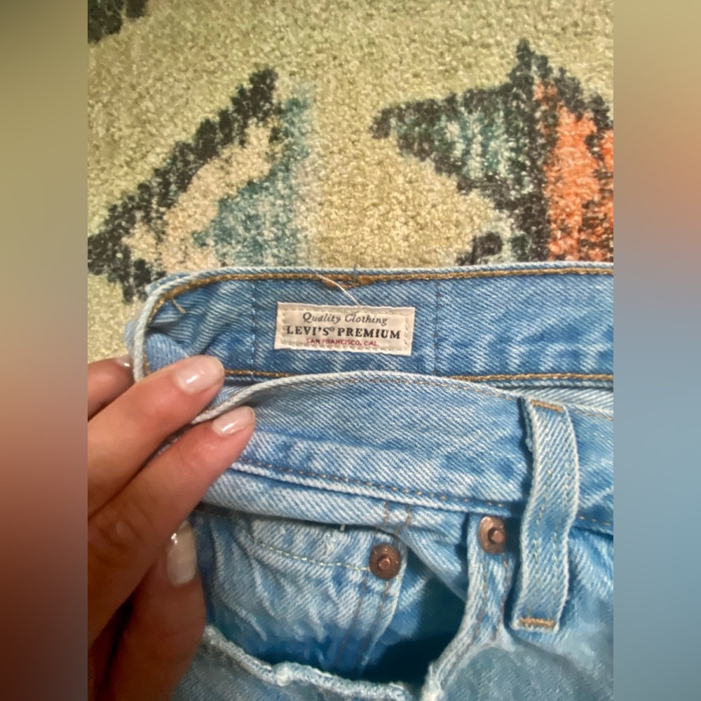 Levi’s 501 Denim Shorts - Picture 5 of 8